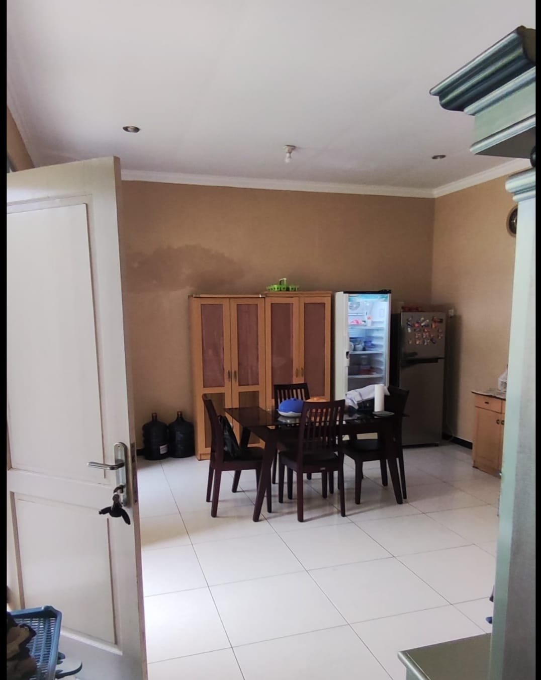 Rumah Hook Selangkah Ke Pasar dan Stasiun Purwokerto