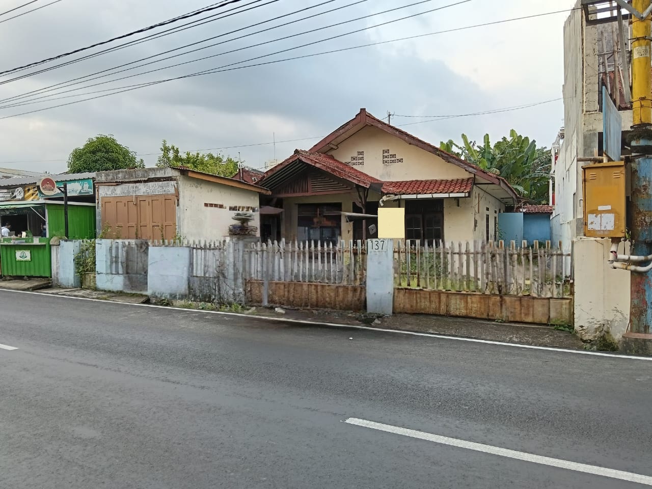 Dijual Tanah dan Bangunan Hanya 5 menit Dari Alun-Alun Purwokerto