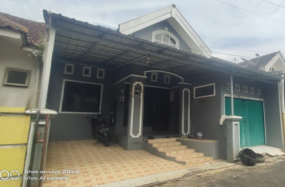 Disewakan Rumah Nyaman 4 Menit Ke Sekolah Telkom