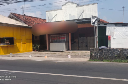 Rumah Pinggir Jalan Strategis 1 Menit Ke Taman Bale kemambang