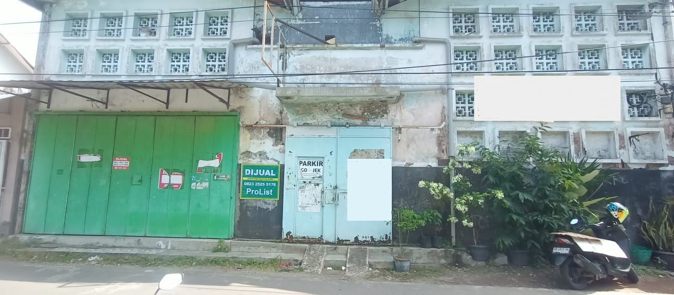 Dijual Ruko/Gudang 2 Lantai 16 Meter BCA KCU Slamet Riyadi Surakarta