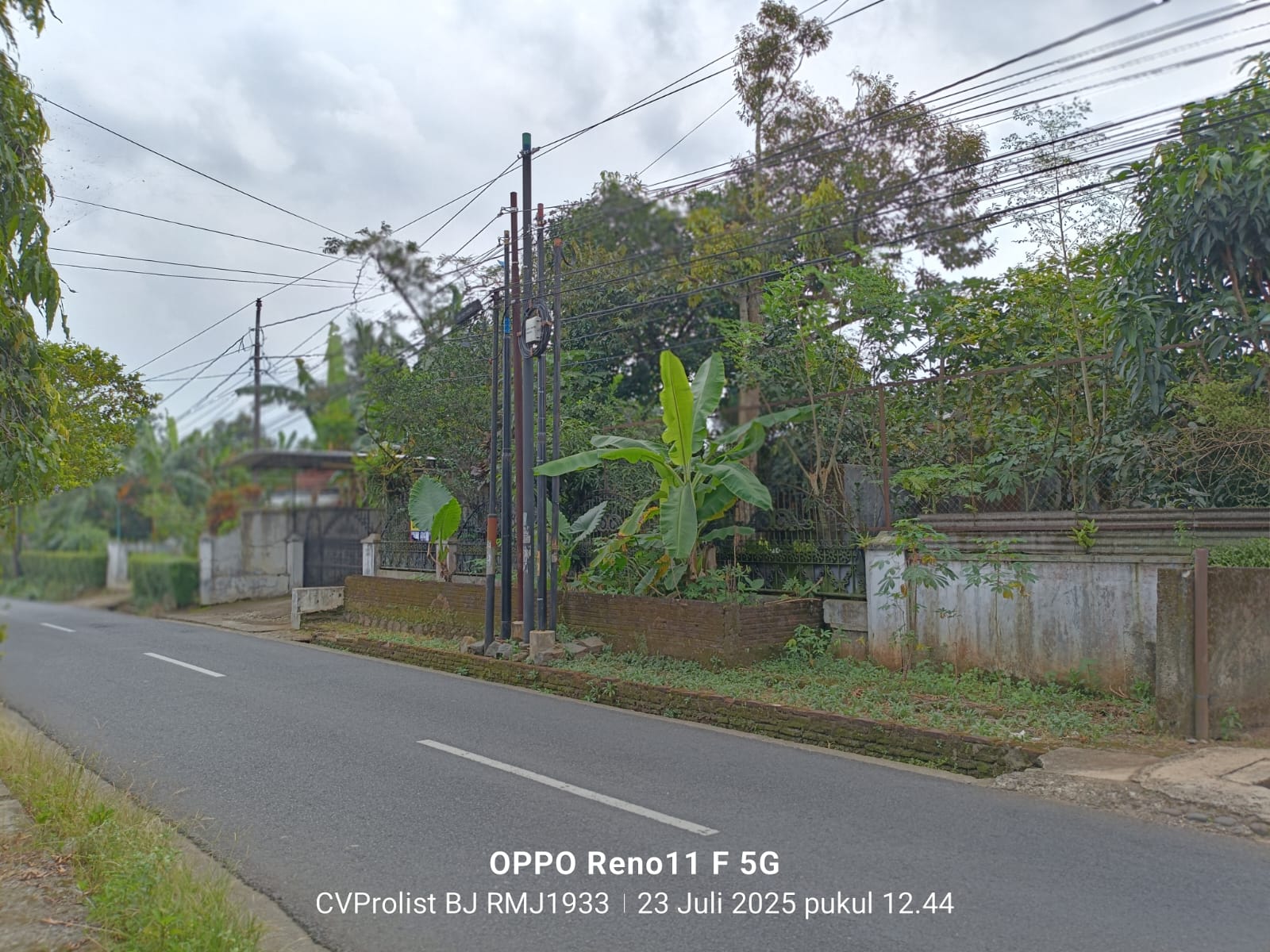Dijual Rumah Dengan Halaman Luas 7 Menit Stasiun Purwokerto