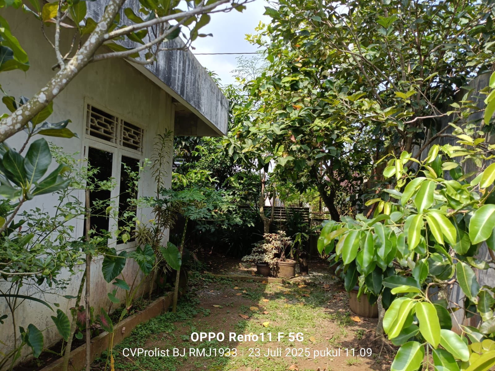 Dijual Rumah Dengan Halaman Luas 7 Menit Stasiun Purwokerto