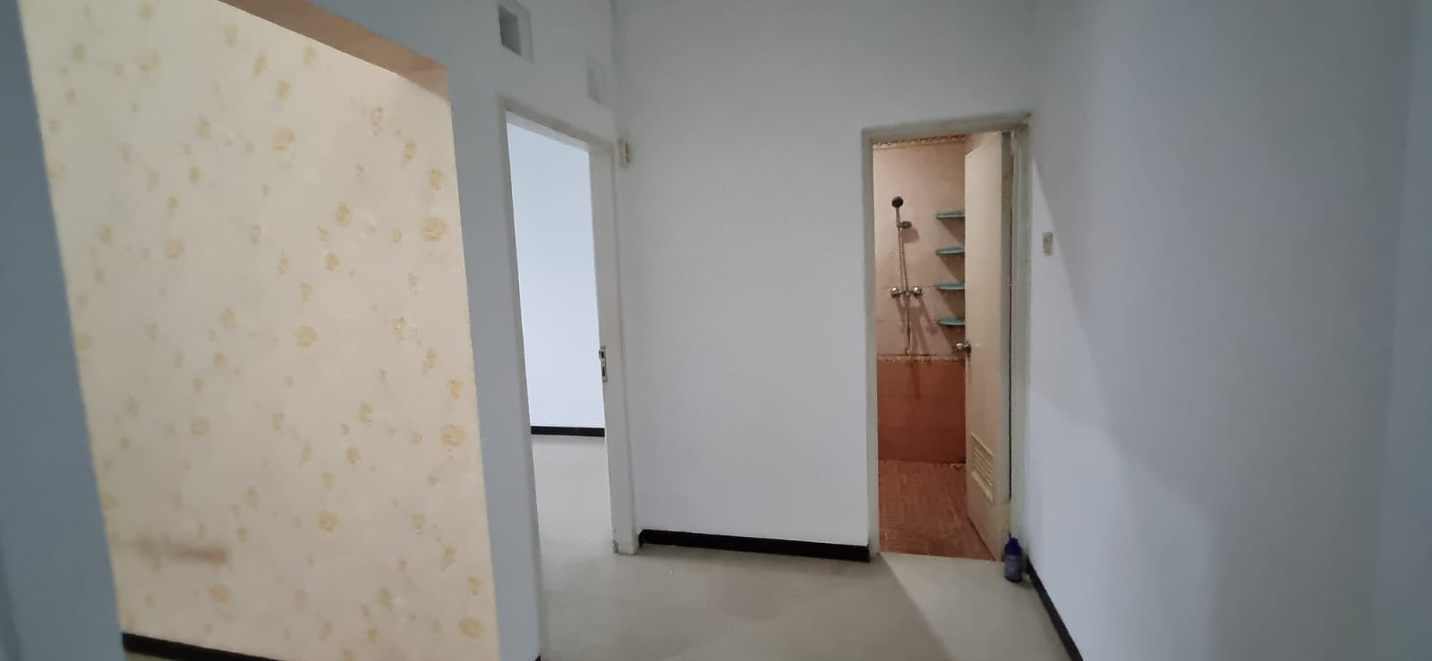 Disewakan Rumah Luas Di Perumahan Tengah Kota dekat dengan Kampus