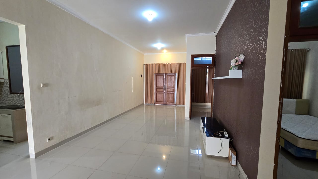 Disewakan Rumah Furnished One Gate System 5 Menit Kampus Unsoed