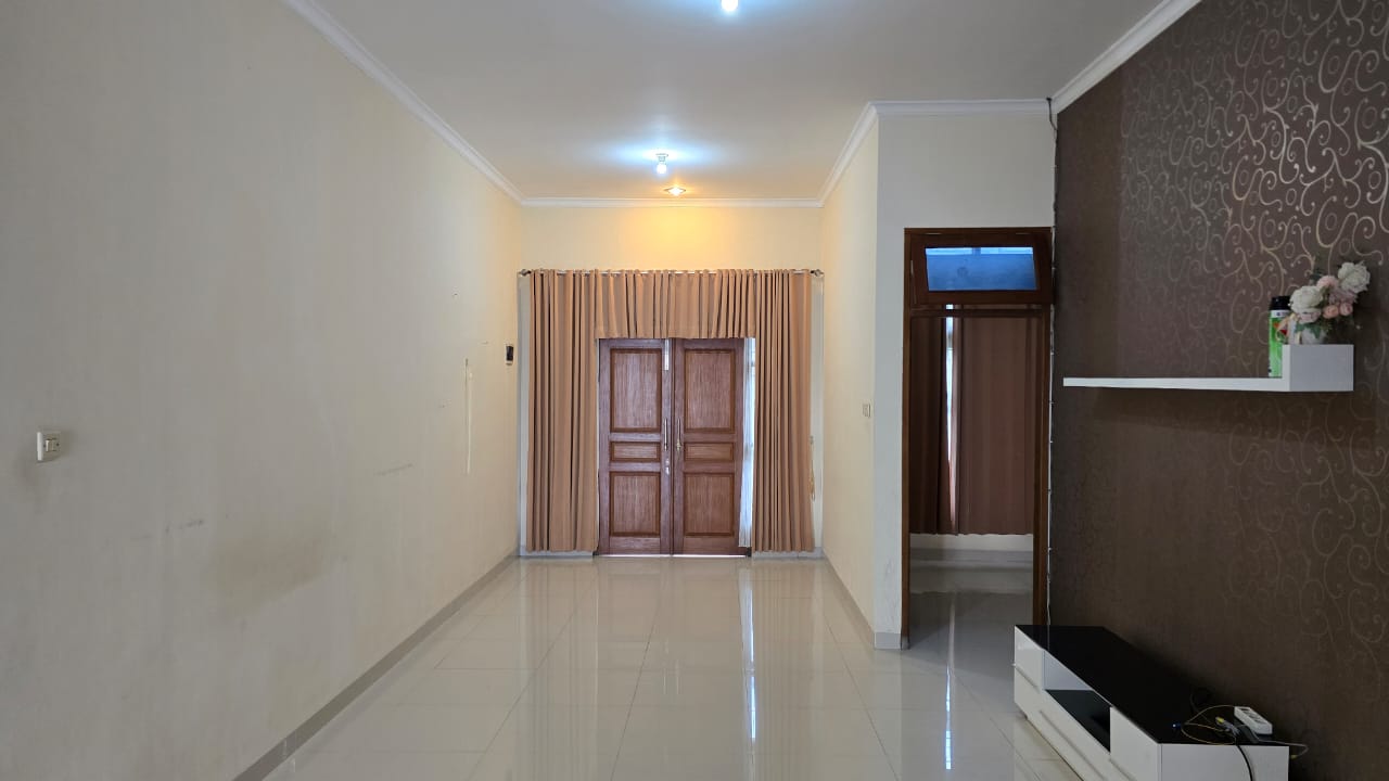 Disewakan Rumah Furnished One Gate System 5 Menit Kampus Unsoed