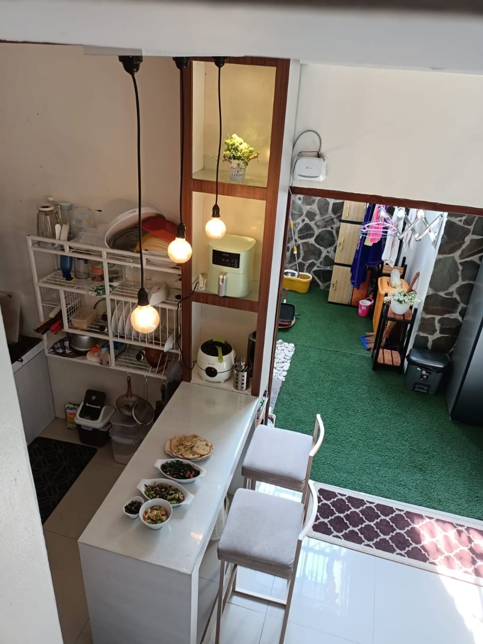 Rumah Cantik Harga Menarik Hanya 8 Menit Dari Stasiun