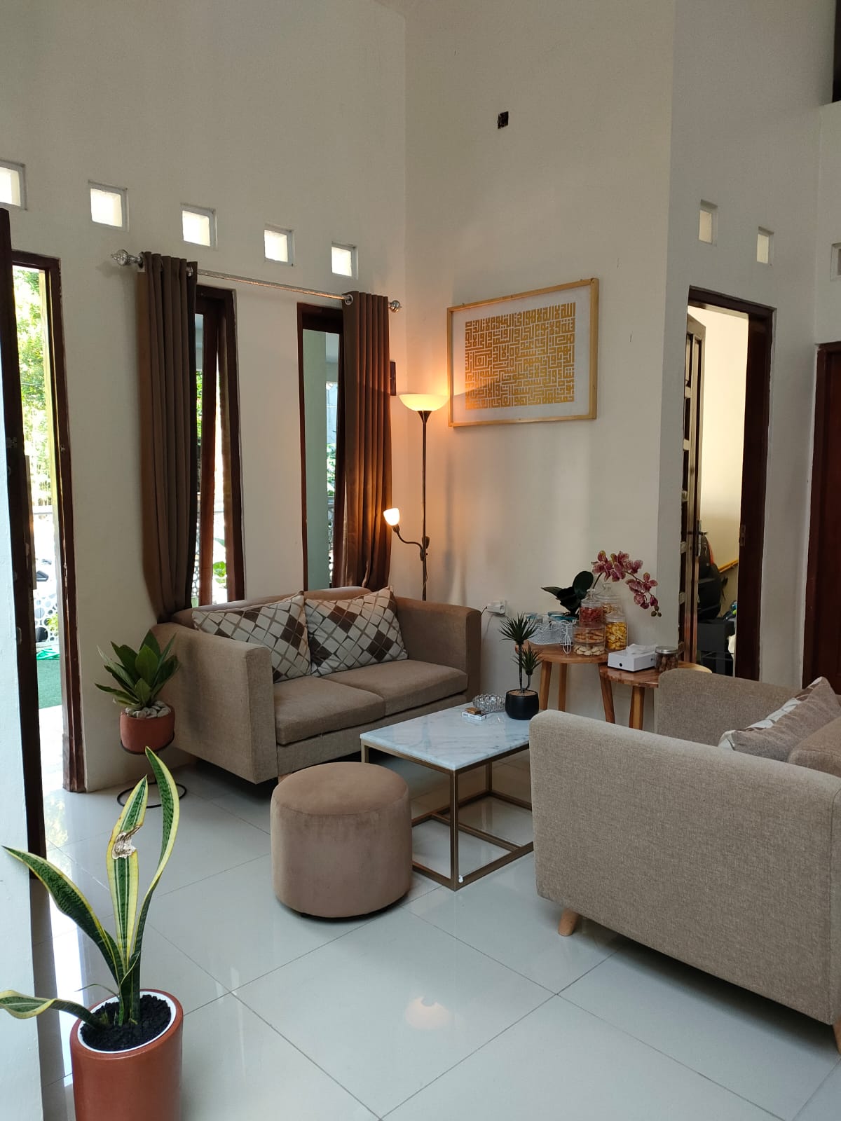 Rumah Cantik Harga Menarik Hanya 8 Menit Dari Stasiun