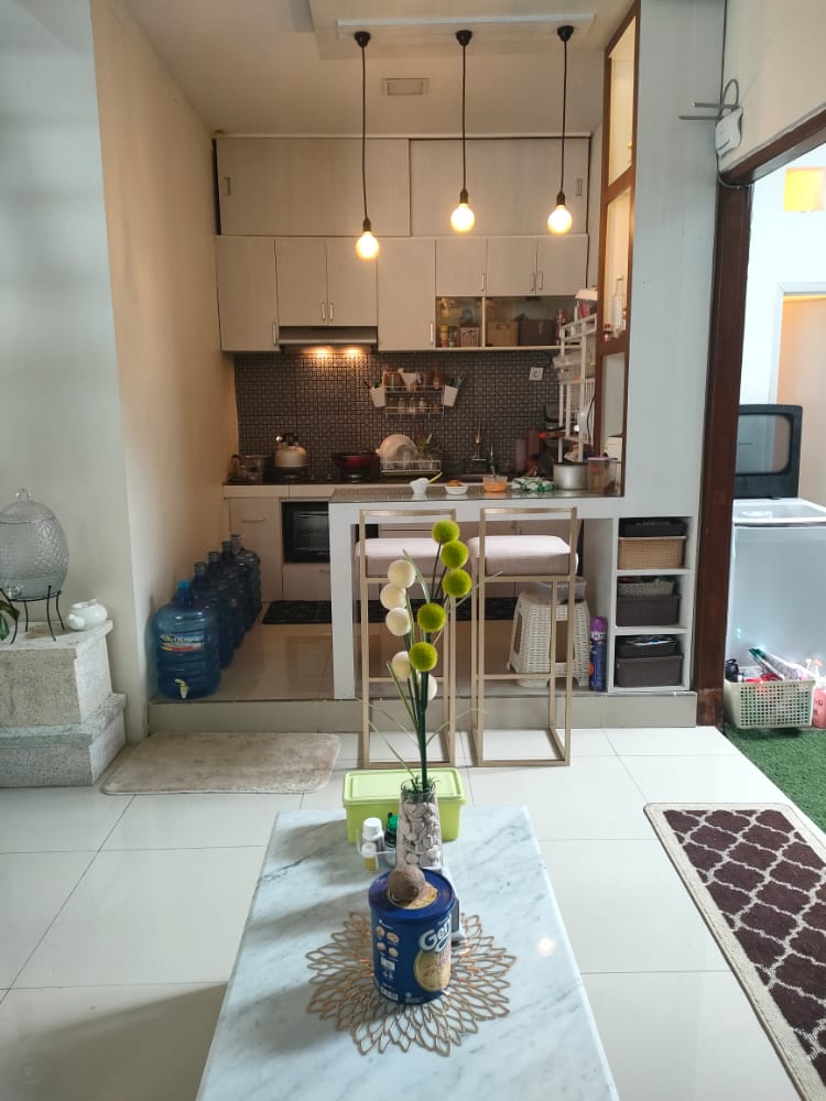 Rumah Cantik Harga Menarik Hanya 8 Menit Dari Stasiun