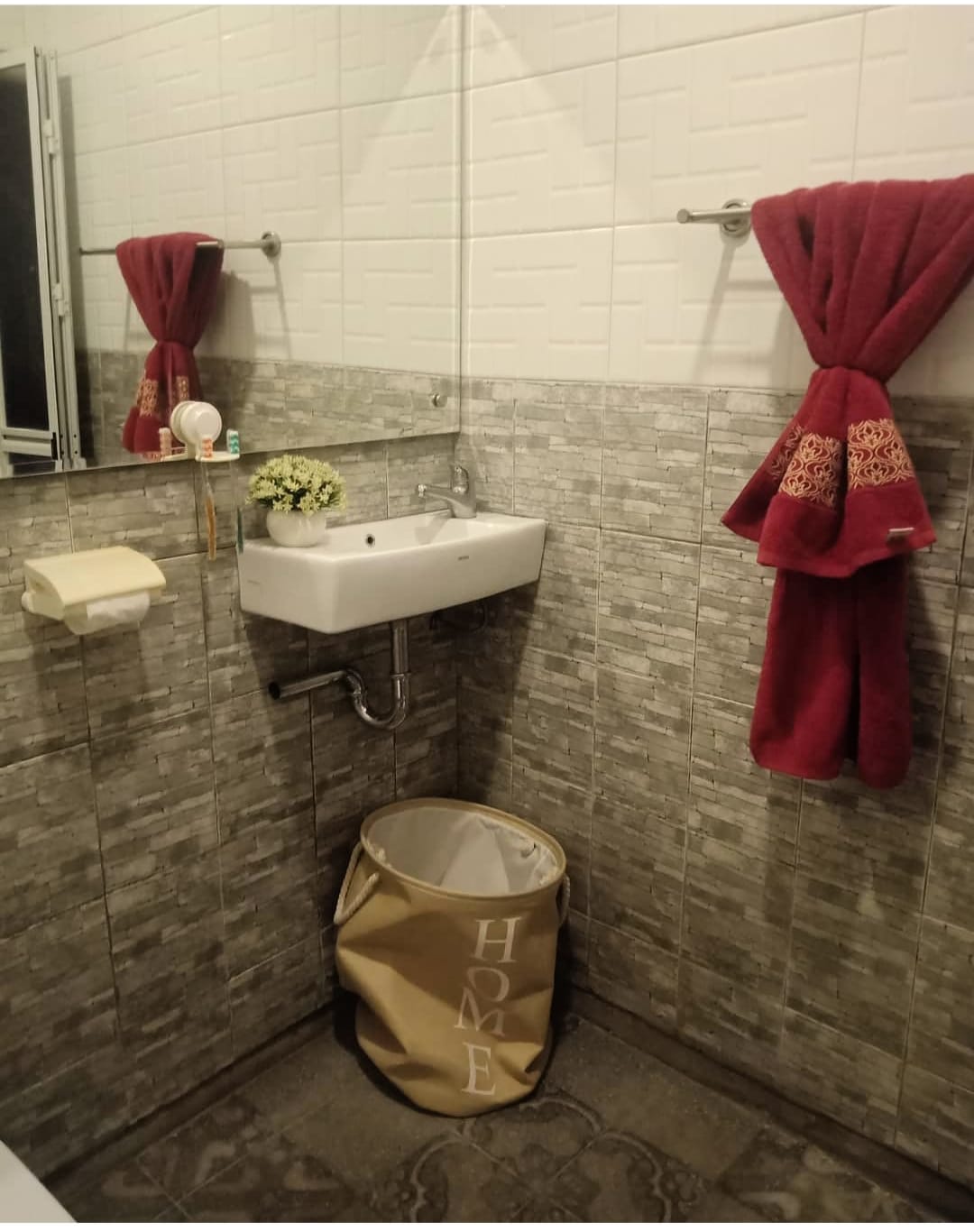 Rumah Cantik Harga Menarik Hanya 8 Menit Dari Stasiun