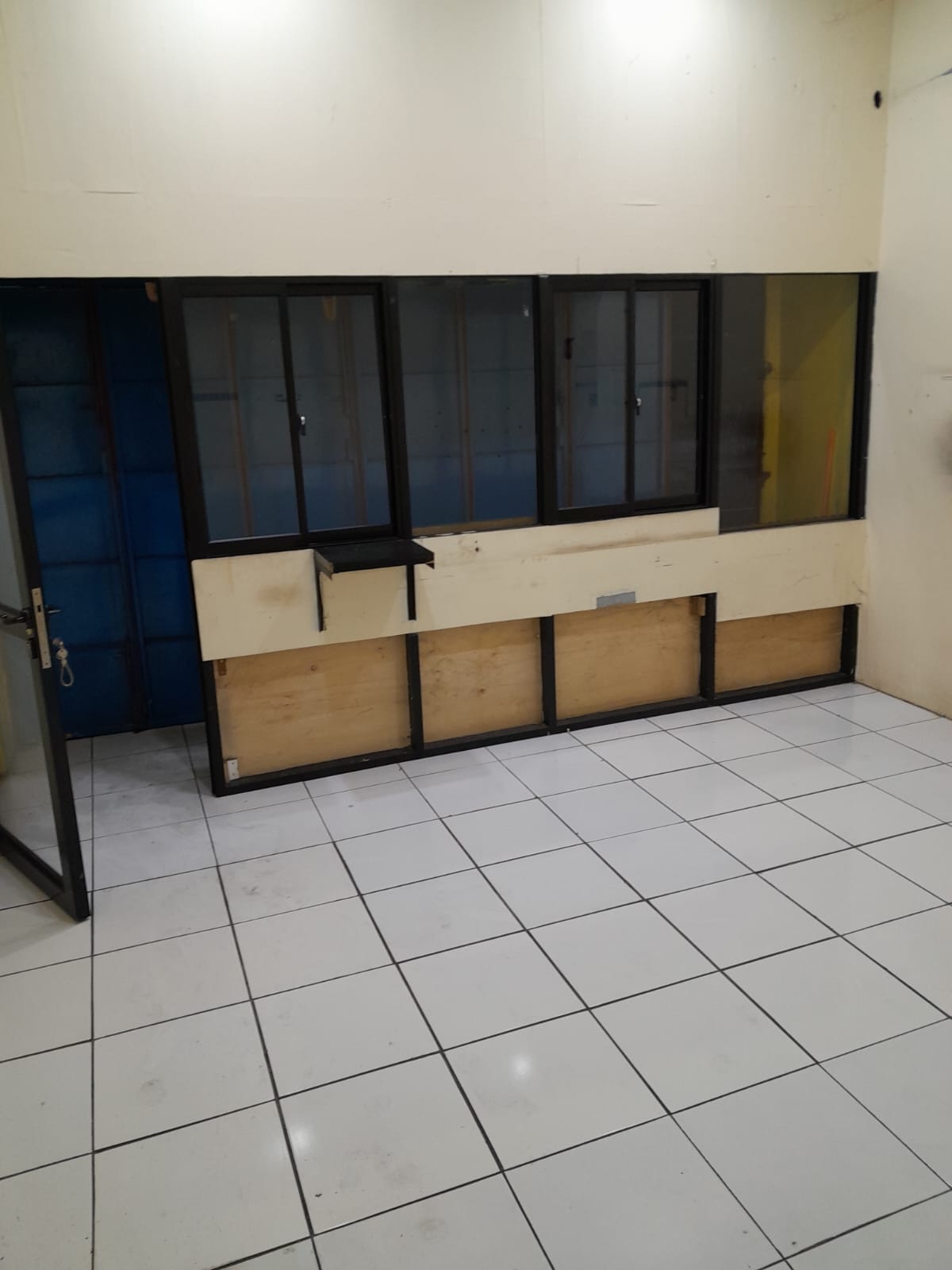 Disewakan Toko Pinggir Jalan Dekat GOR