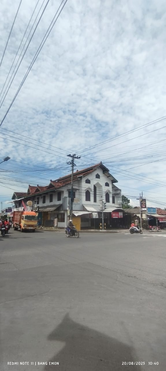 TANAH BANGUNAN KOMERSIL STRATEGIS SELANGKAH PASAR STAN MAGUWOHARJO