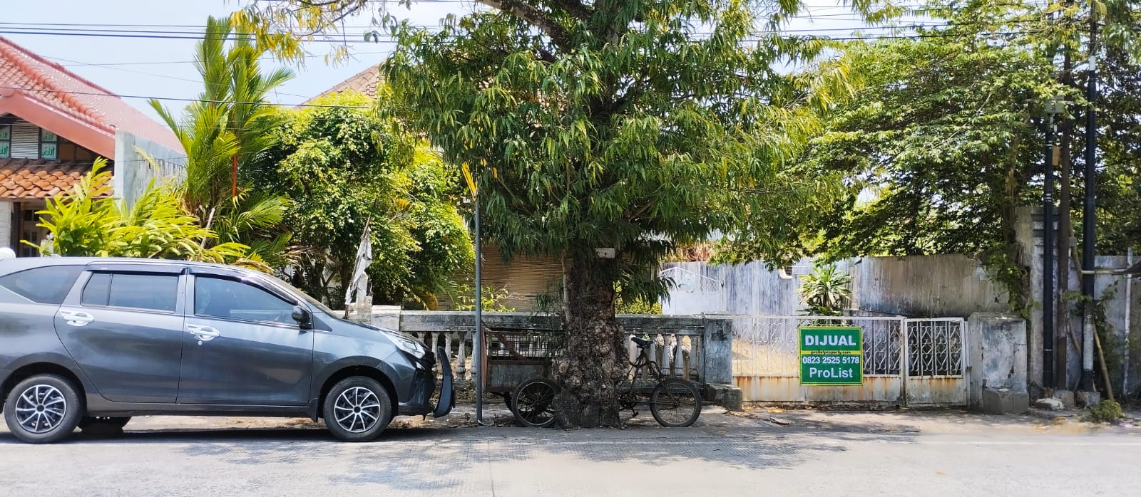 DIJUAL RUMAH LUAS DAN STARTEGIS PINGGIR JALAN DI DAERAH CILACAP