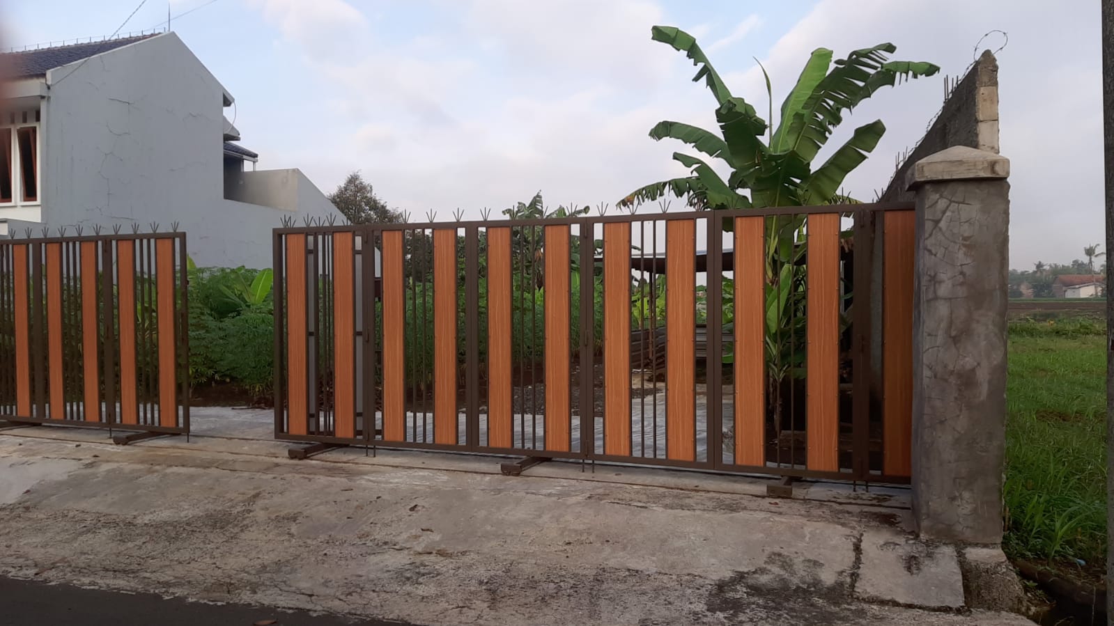 Dijual Tanah Kering Sudah Tembok Keliling dekat JL Purwokerto-Padamara