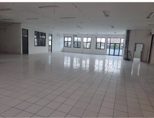 Disewakan Gedung Super Strategis 300 m Alun-alun Purwokerto