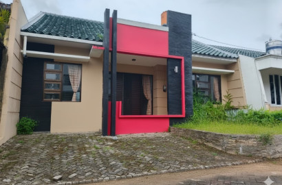 Disewakan Rumah Cantik Full Furnished-Permata Hijau Purwokerto