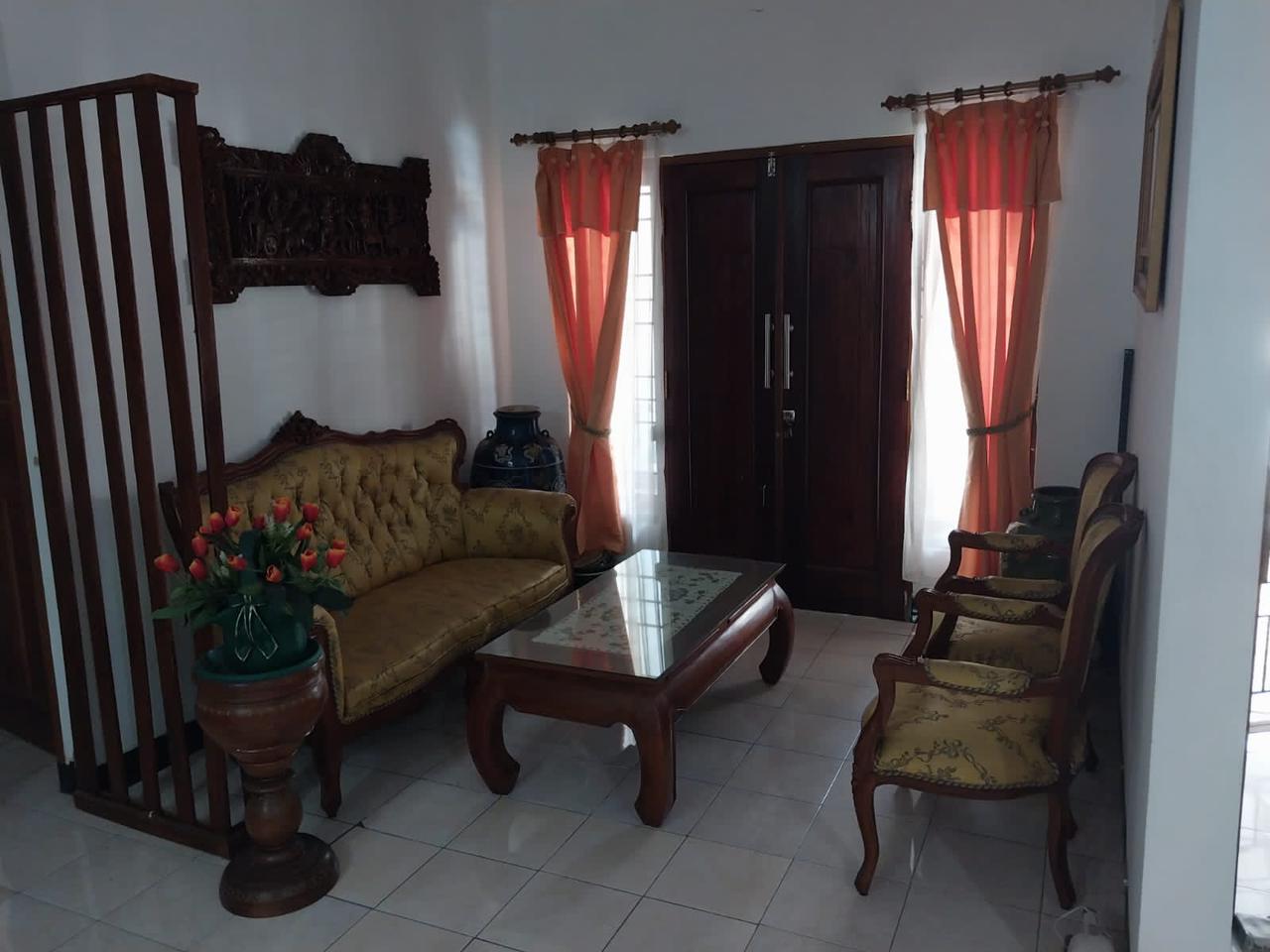 Rumah Bagus 2 Lantai  2 Menit Ke Pusat  Kuliner GOR Purwokerto
