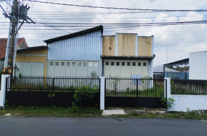 Properti Dijual Tanah Bonus Bangunan Tengah Kota Purwokerto Strategis Lebar Bagus - JL Kesatrian