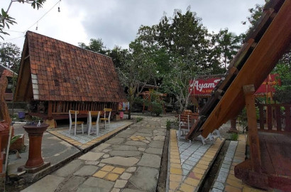 Dijual Rumah Makan Pinggir Jalan Raya Propinsi Yogyakarta  -  Gunung Kidul