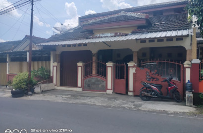 Rumah 1,5 Lantai Lokasi Strategis 7 Menit Ke Alun-Alun Purwokerto - Sumampir