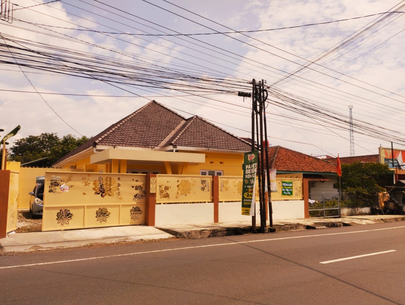 Disewakan Rumah Cantik Full Renovasi Dalam Kota Purwokerto - Martadireja 1