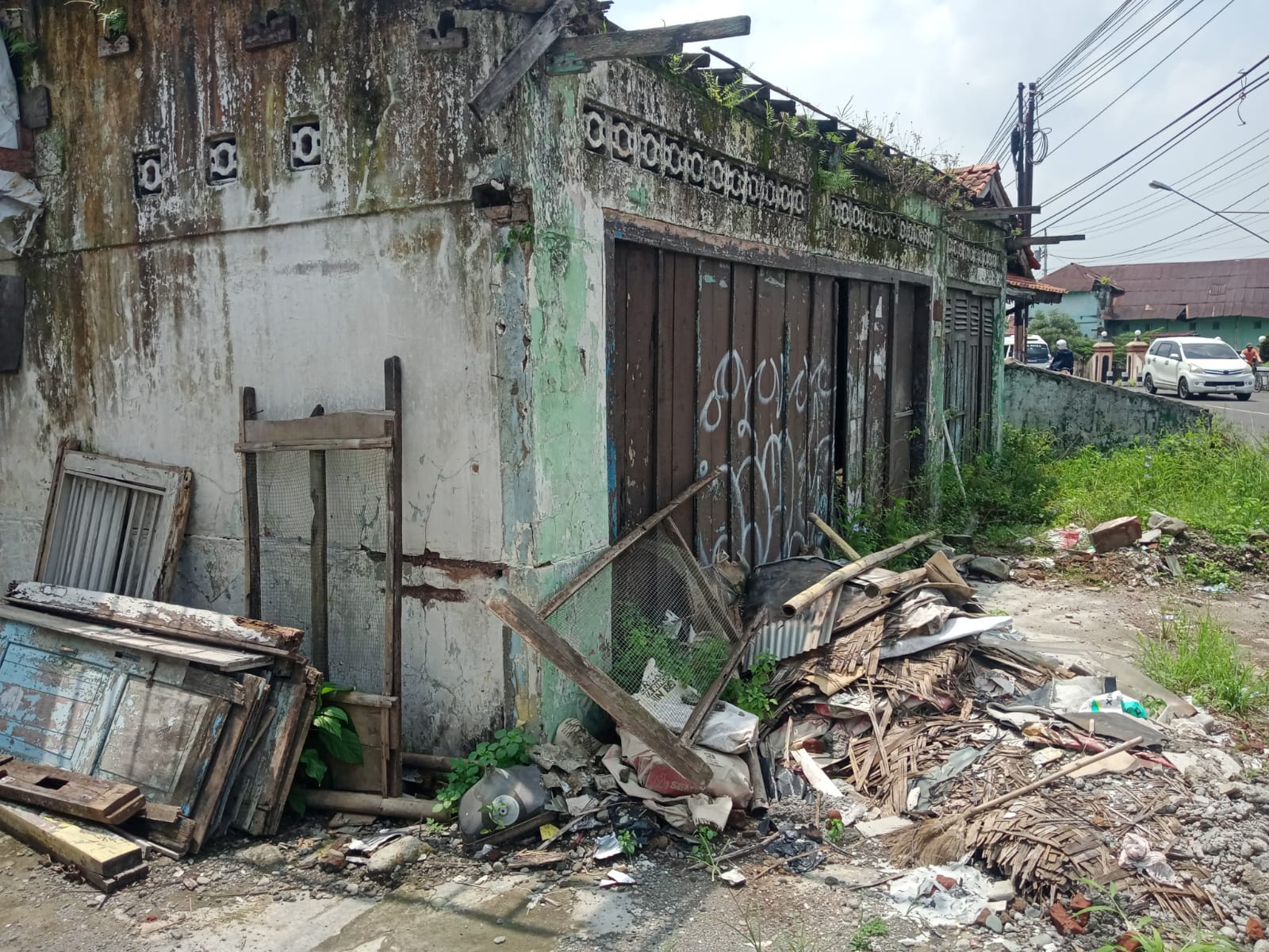 Dijual Tanah Bonus Bangunan Lebar Muka 25 Jalur Utama Purwokerto - Purbalingga