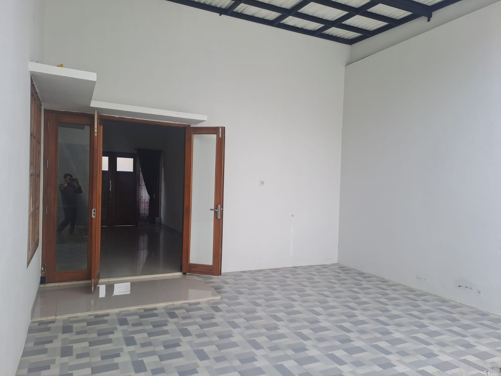 Disewakan Rumah Cantik Terawat Full Furniture Dekat Kampus UNSUD dan GOR