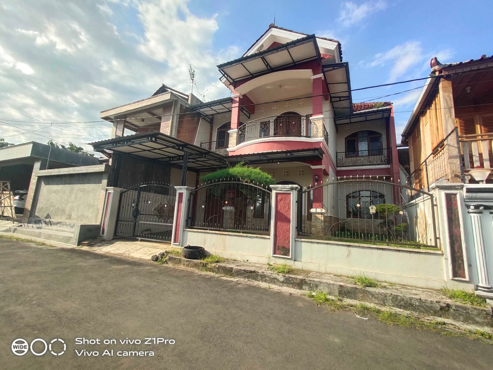 Rumah Bagus 2 Lantai  2 Menit Ke Pusat  Kuliner GOR Purwokerto