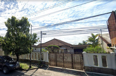 Dijual Rumah Halaman Luas Tengah Kota jalan Utama Purwokerto - JL Jendral Sudirman