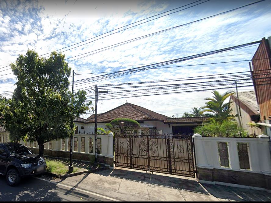 Dijual Rumah Halaman Luas Tengah Kota jalan Utama Purwokerto - JL Jendral Sudirman