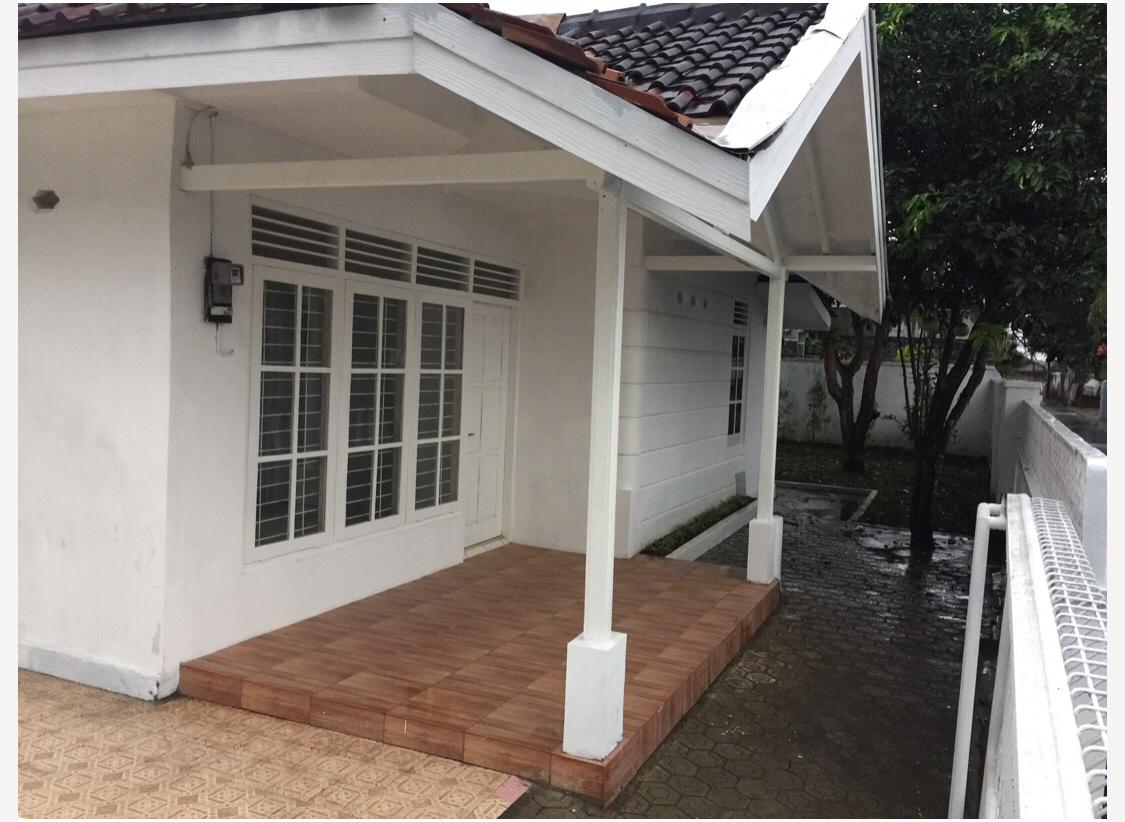 Dijual Rumah Vintage Di Purwokerto Suasana Asri Dan Nyaman - Sarwodadi Purwokerto Selatan