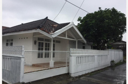 Dijual Rumah Vintage Di Purwokerto Suasana Asri Dan Nyaman - Sarwodadi Purwokerto Selatan