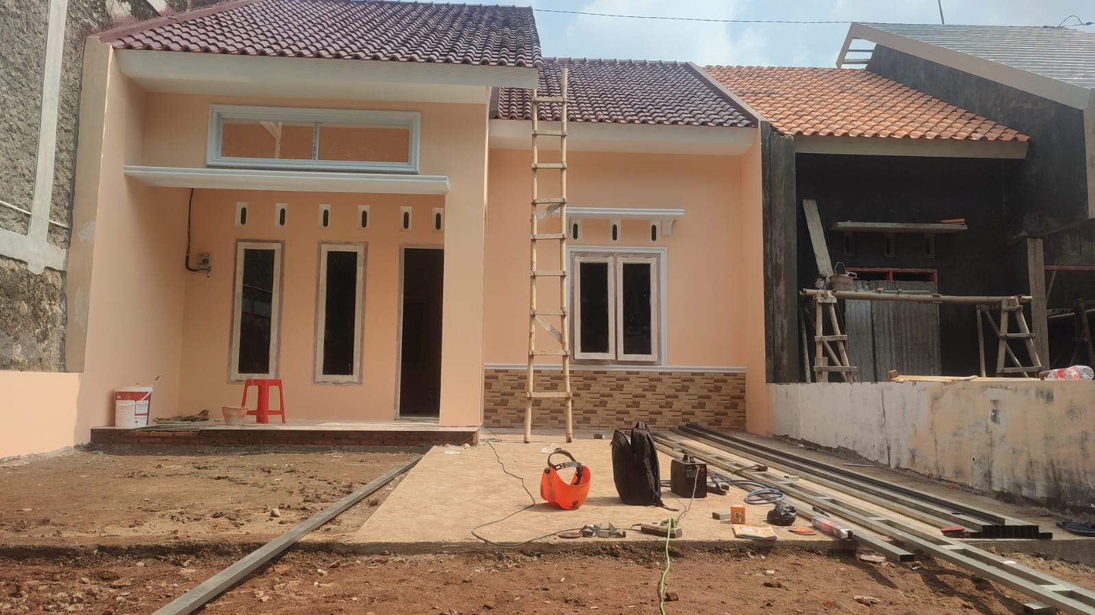 Dijual Rumah MURAH Baru Modern Minimalis Siap Dipinang 1,5 KM Stasiun Purwokerto