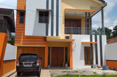 DIJUAL RUMAH MEWAH LOKASI JL RAYA BATURADEN