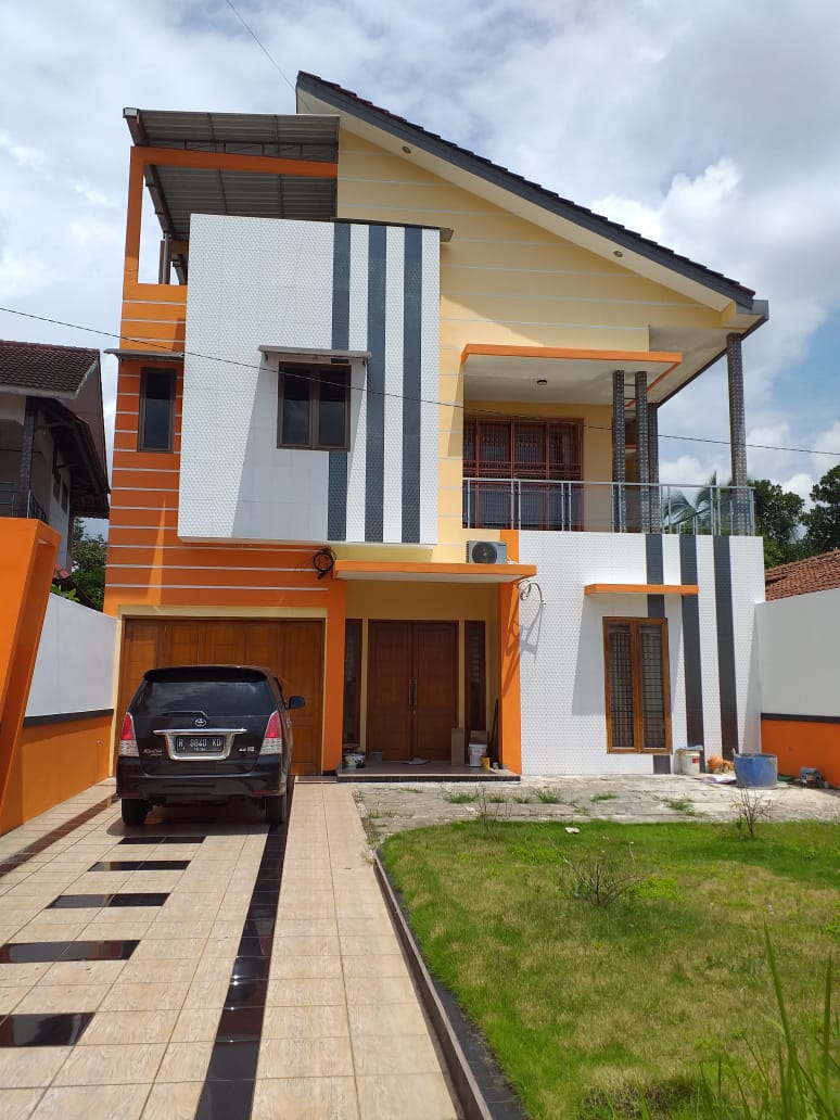 DIJUAL RUMAH MEWAH LOKASI JL RAYA BATURADEN