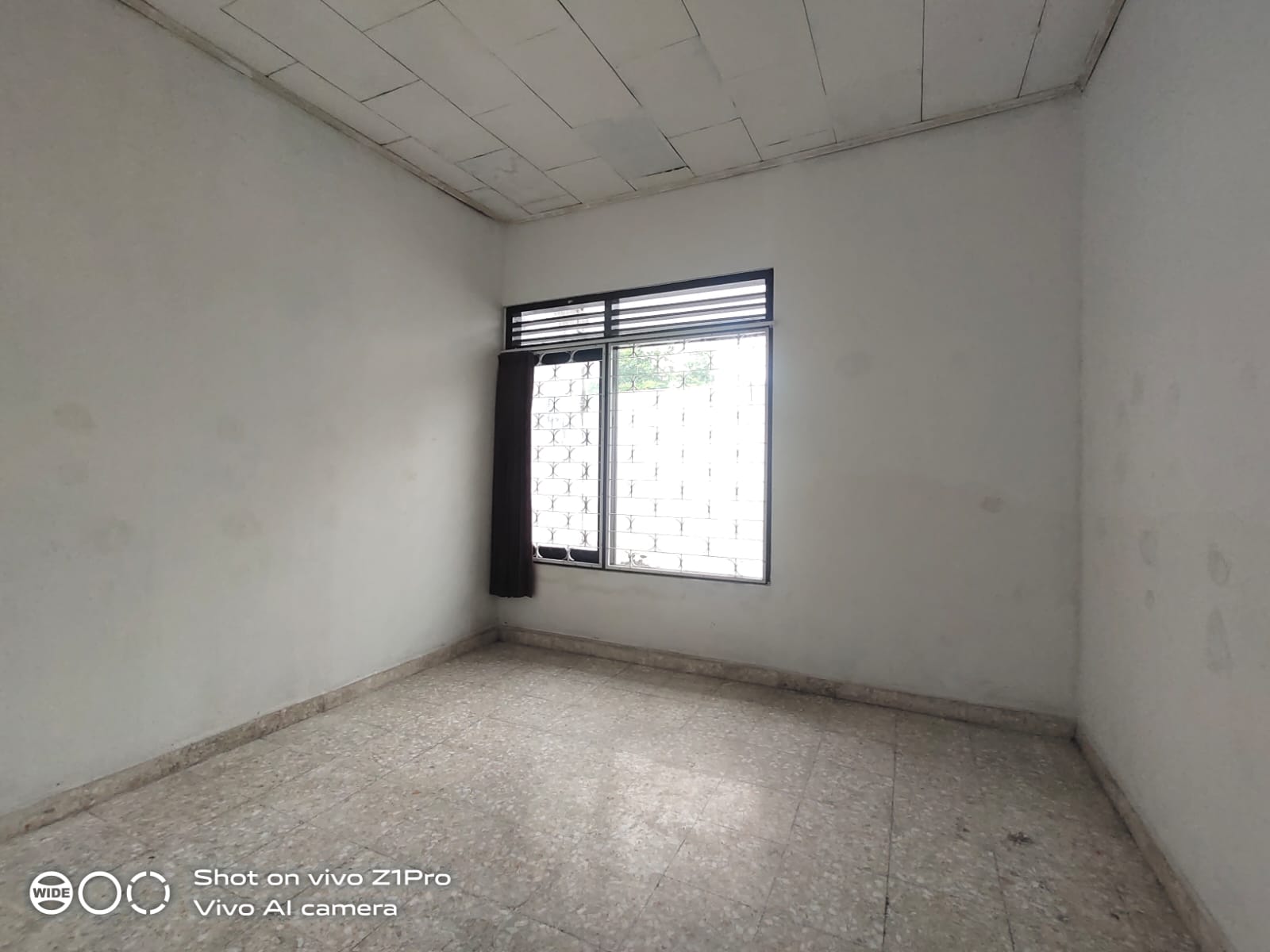 Rumah Terawat Halaman Luas Lokasi Strategis Jarak 600 Meter Ke Stasiun