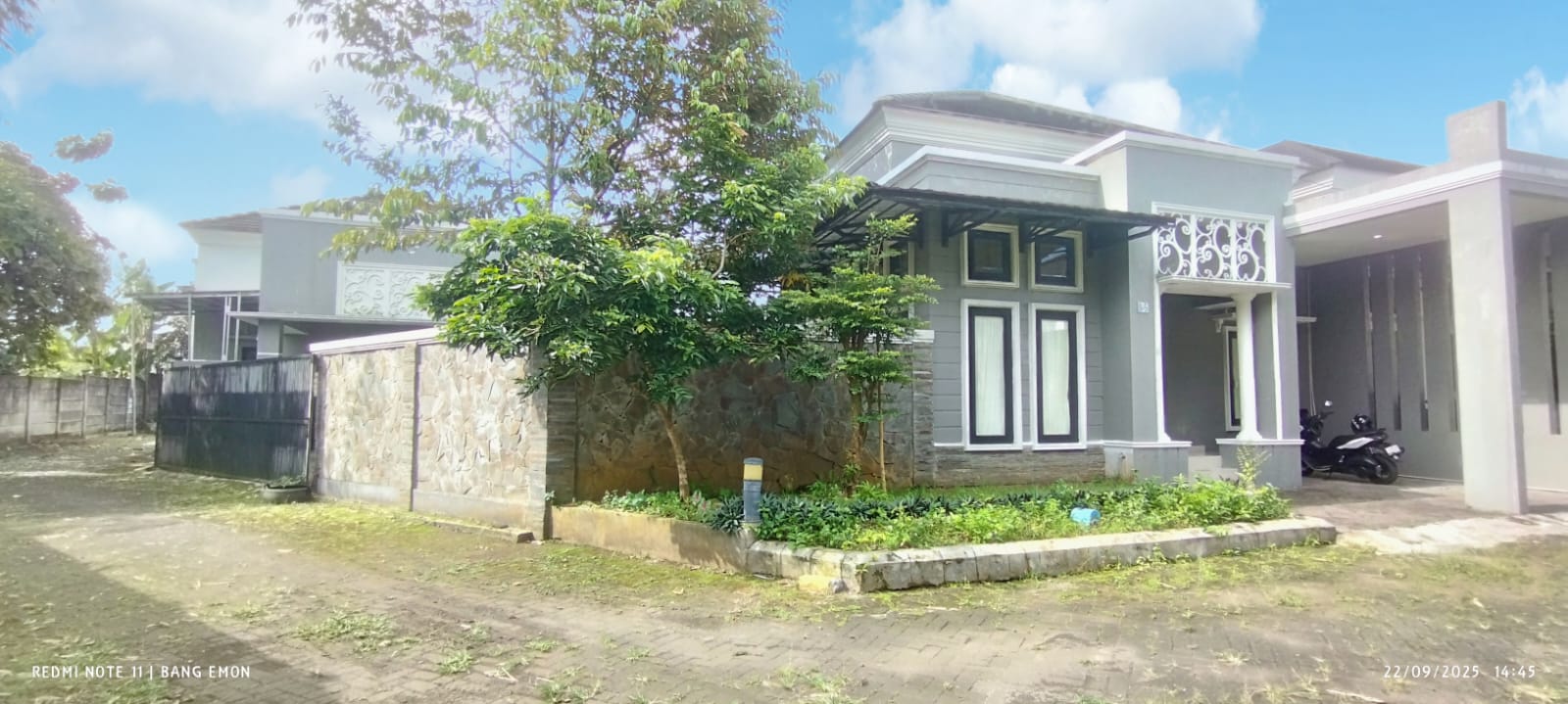 JUAL CEPAT RUMAH  KAMAR HOOK, 750 METER PASAR CERMEI