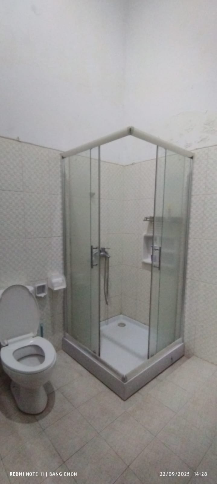 JUAL CEPAT RUMAH  KAMAR HOOK, 750 METER PASAR CERMEI