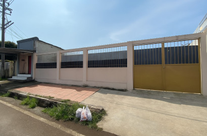 Dijual Rumah Halaman Luas Sudah Tembok Keliling - 3 Menit Alun-Alun Cilacap
