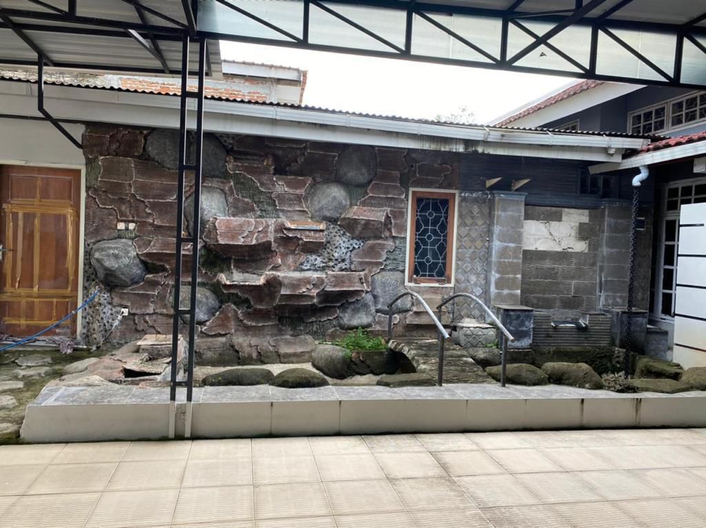 Dijual Rumah Halaman Luas Sudah Tembok Keliling - 3 Menit Alun-Alun Cilacap