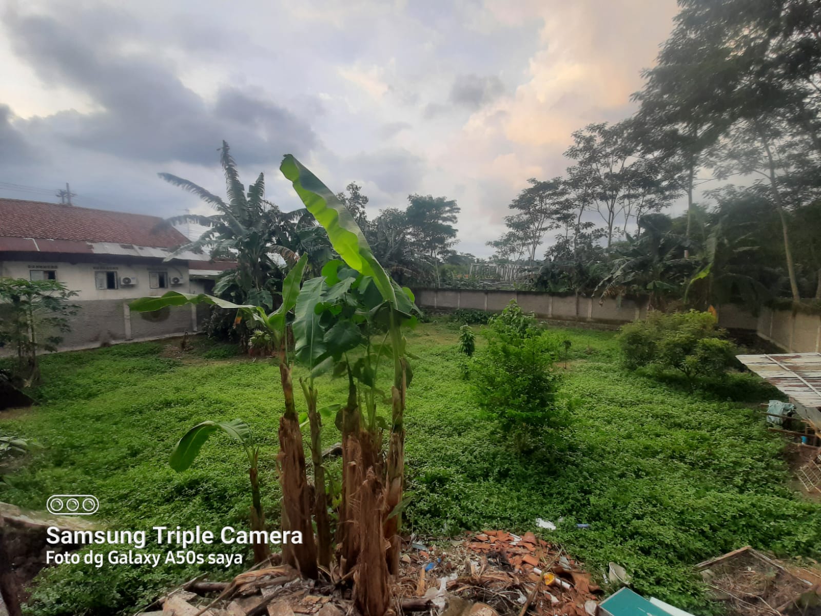 Dijual Tanah Bonus Bangunan dan Toko Pinggir Jalan Utama Banyumas Cocok untuk Gudang