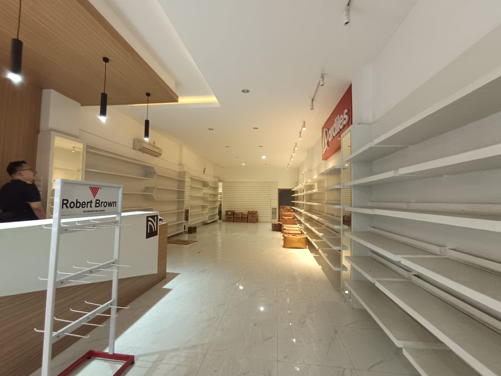 Disewakan Ruko Dua Lantai Super Strategis di Jl. Jenderal Sudirman – Pusat Kota Purwokerto