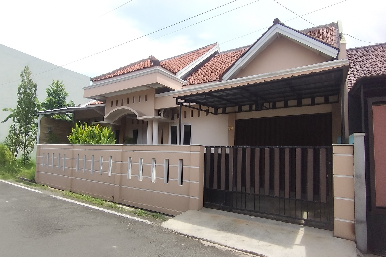 Dijual Rumah 4 Kamar, 550 Meter SMP/SMA Nasional 3 Bahasa Putera Harapan