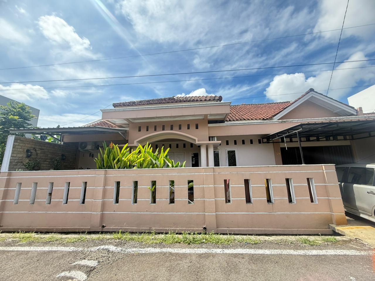 Dijual Rumah 4 Kamar, 550 Meter SMP/SMA Nasional 3 Bahasa Putera Harapan