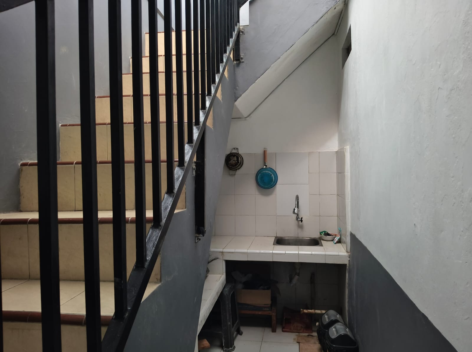 Rumah Kos Bagus Aktif Area Kampus UNSUD