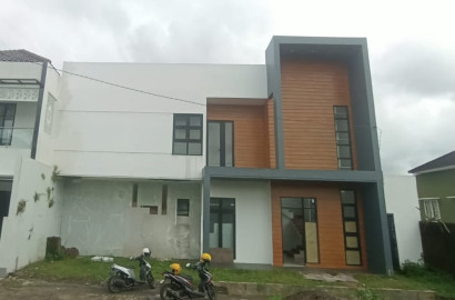 Dijual Cepat Rumah Modern Mewah Daerah Arcawinangun Purwokerto