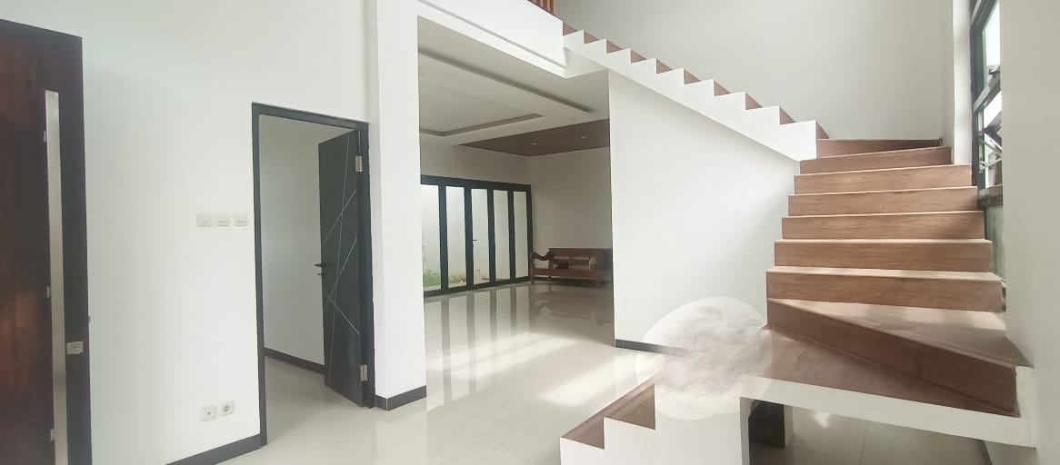 Dijual Cepat Rumah Modern Mewah Daerah Arcawinangun Purwokerto