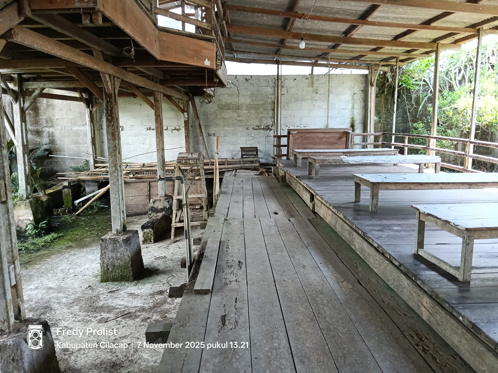 Dijual Bawah Harga Pasar Tanah Bonus toko Lebar Cantik - Kesugihan Cilacap