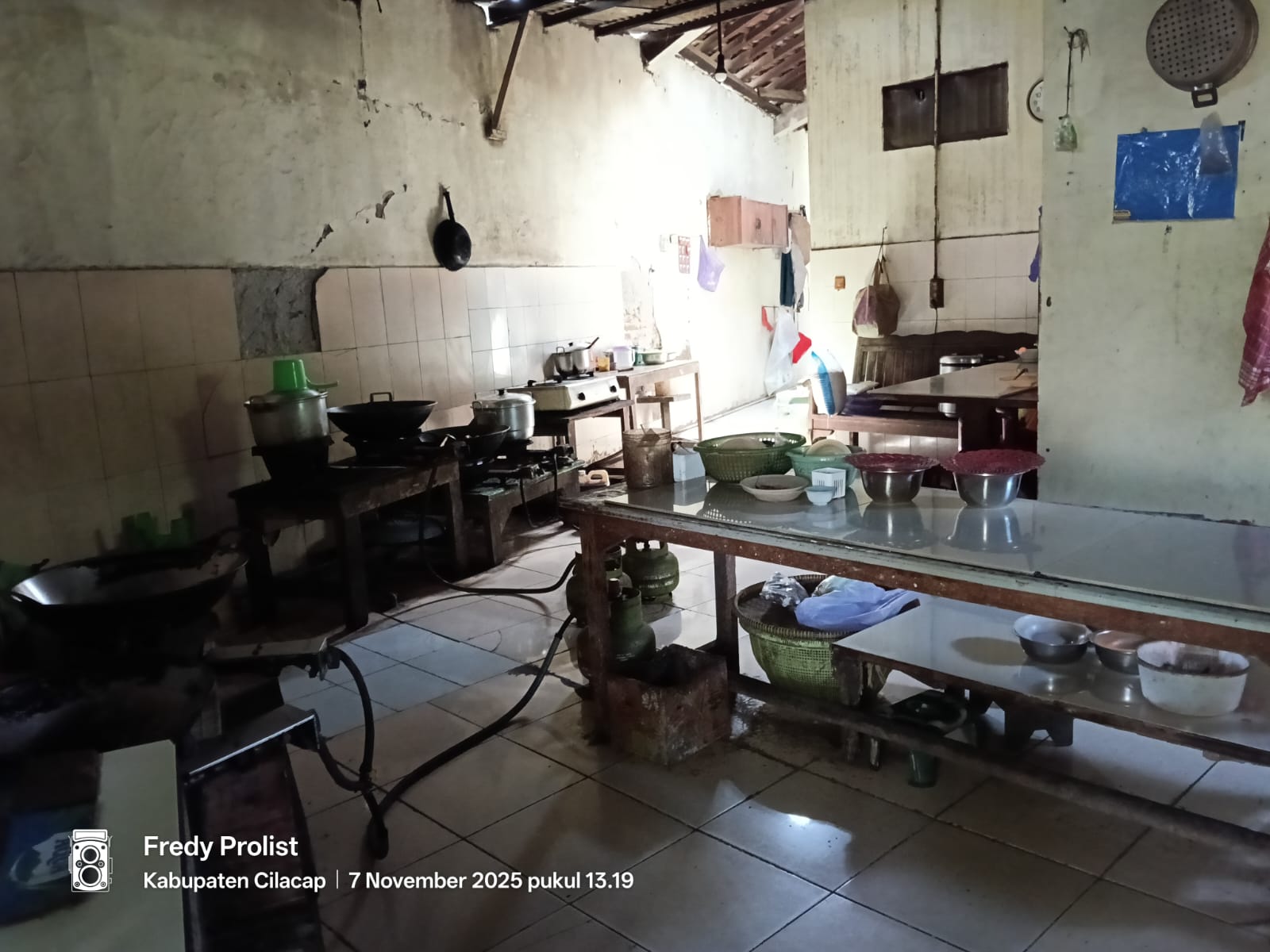 Dijual Bawah Harga Pasar Tanah Bonus toko Lebar Cantik - Kesugihan Cilacap