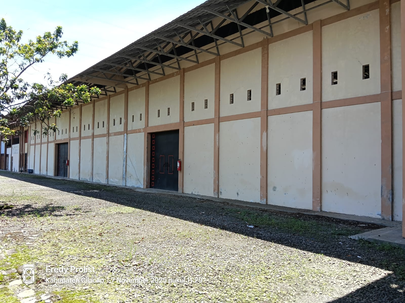 Dijual Tanah Luas Ada Gudang Cocok Untuk Area Pergudangan Di Cilacap Utara